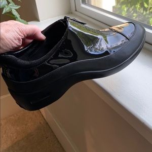 Cole Haan Nike Air Waterproof Shoes. SZ 8.5 B